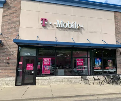 Iphone 12 Pro At T Mobile Dempster Gross Point 2 Skokie Il
