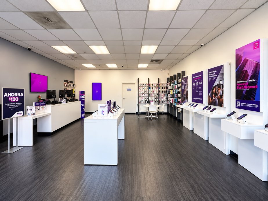 Metro by T-Mobile 10017 Hawthorne Blvd - 10017 Hawthorne Blvd 