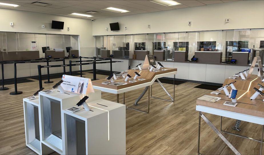 Brooklyn - Flatlands Ave 1266 Inside Store.jpg