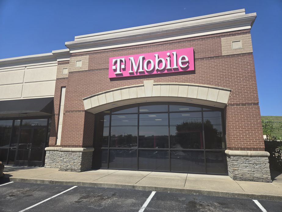 Exterior photo of T-Mobile Store at Mt Juliet - Providence, Mt Juliet, TN