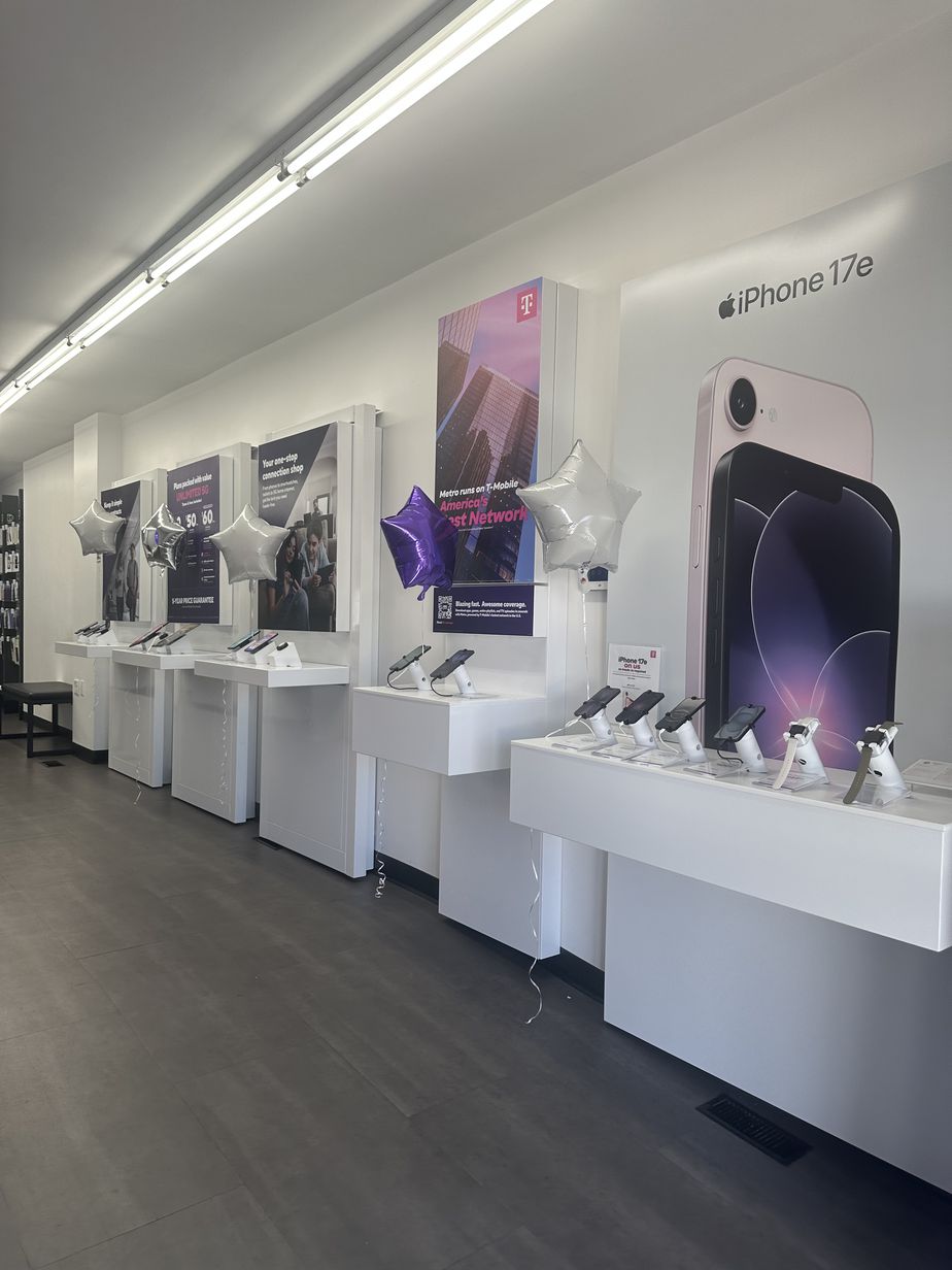 Metro by T-Mobile 345 Broadway - 345 Broadway 