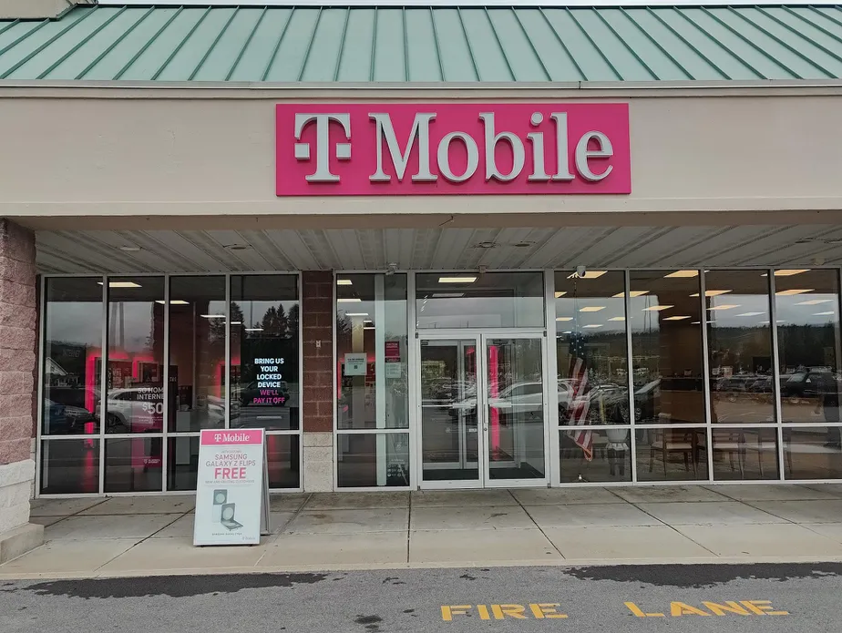 Foto del exterior de la tienda T-Mobile en W Front St & Welliver Road, Berwick, PA