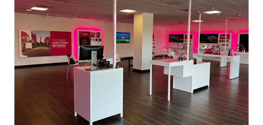 Interior photo of T-Mobile Store at S Jefferson St & W Madison St, Perry, FL