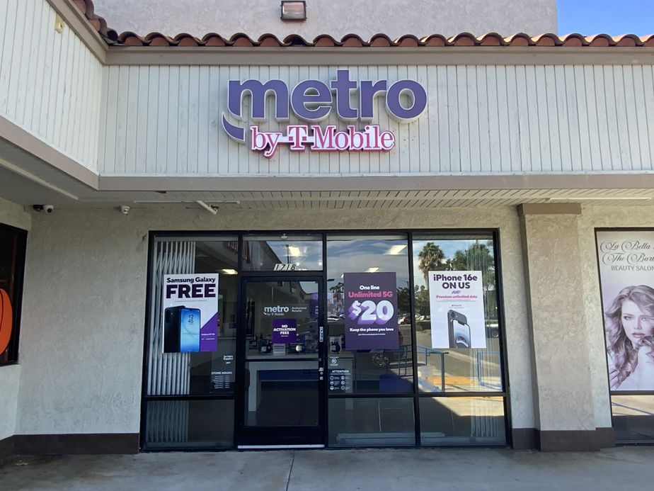 Metro by T-Mobile 12505 Beach Blvd - 12505 Beach Blvd 