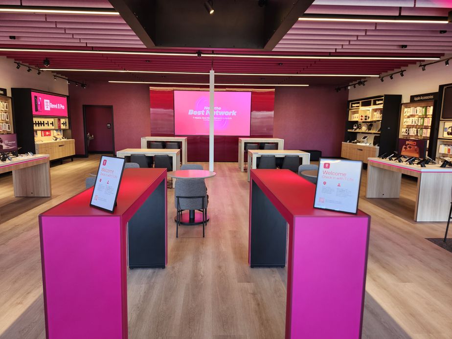  Interior photo of T-Mobile Store at Maize & 29th, Wichita, KS 