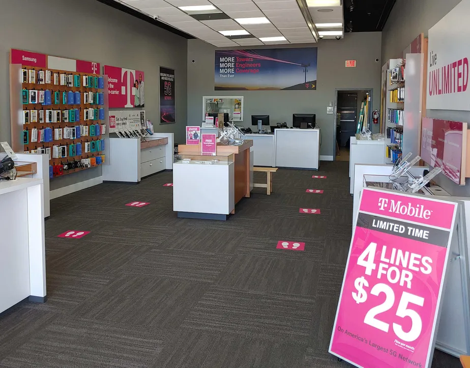 Interior photo of T-Mobile Store at NE 41st Ter & SW 288th St, Homestead, FL