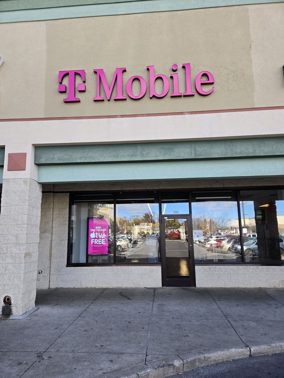 Exterior photo of T-Mobile Store at Lee Rd & Harvard Ave, Cleveland, OH