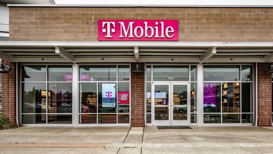 Exterior photo of T-Mobile Store at 192nd & SR 410, Bonney Lake, WA