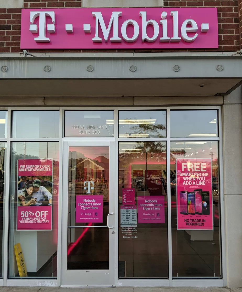 Exterior photo of T-Mobile store at Highland Rd. & N. Michigan Ave., Howell, MI