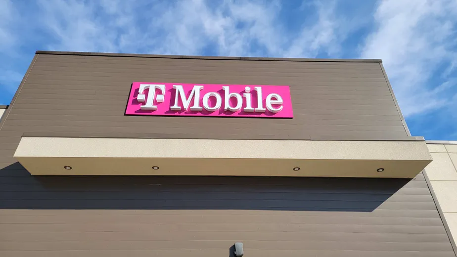  Exterior photo of T-Mobile Store at I-83 & Carlisle Rd, Camp Hill, PA 