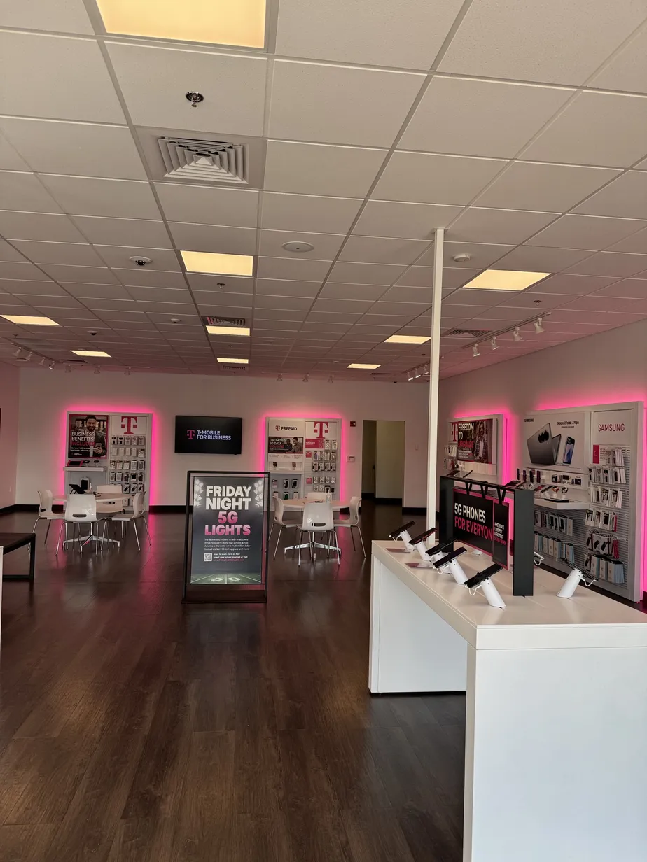  Interior photo of T-Mobile Store at Waterford Commons, Waterford, CT 