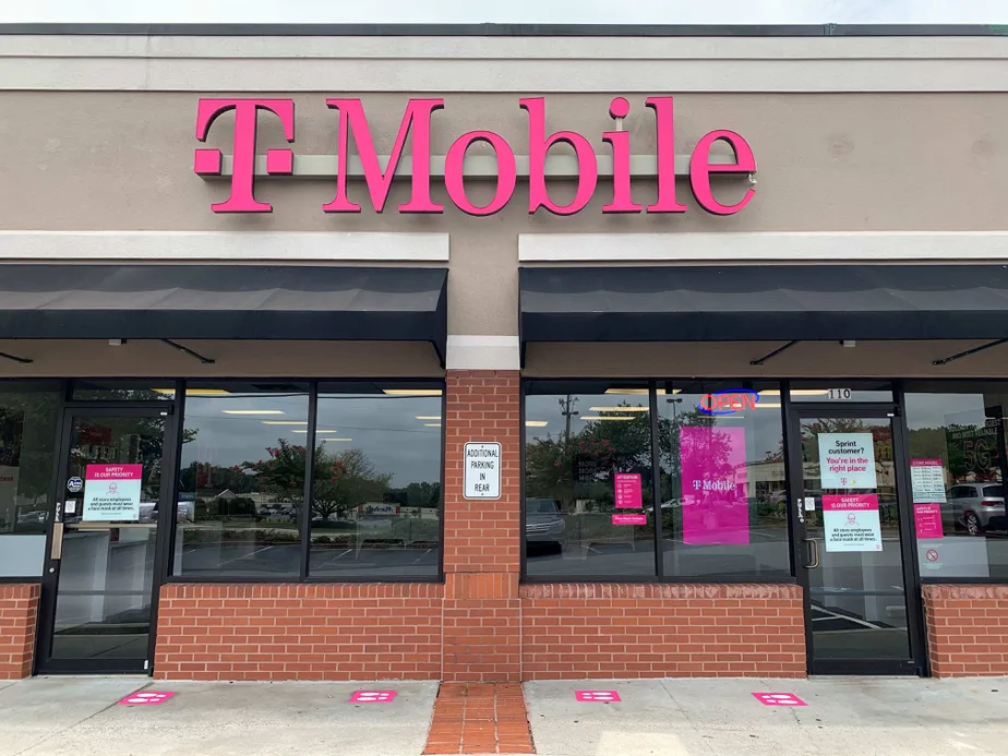 Exterior photo of T-Mobile store at Chapel Hill Rd & Arbor Place Blvd, Douglasville, GA