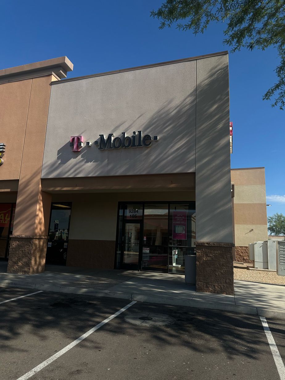 Exterior photo of T-Mobile Store at W Northern Ave & N 93rd Ave, Glendale, AZ
