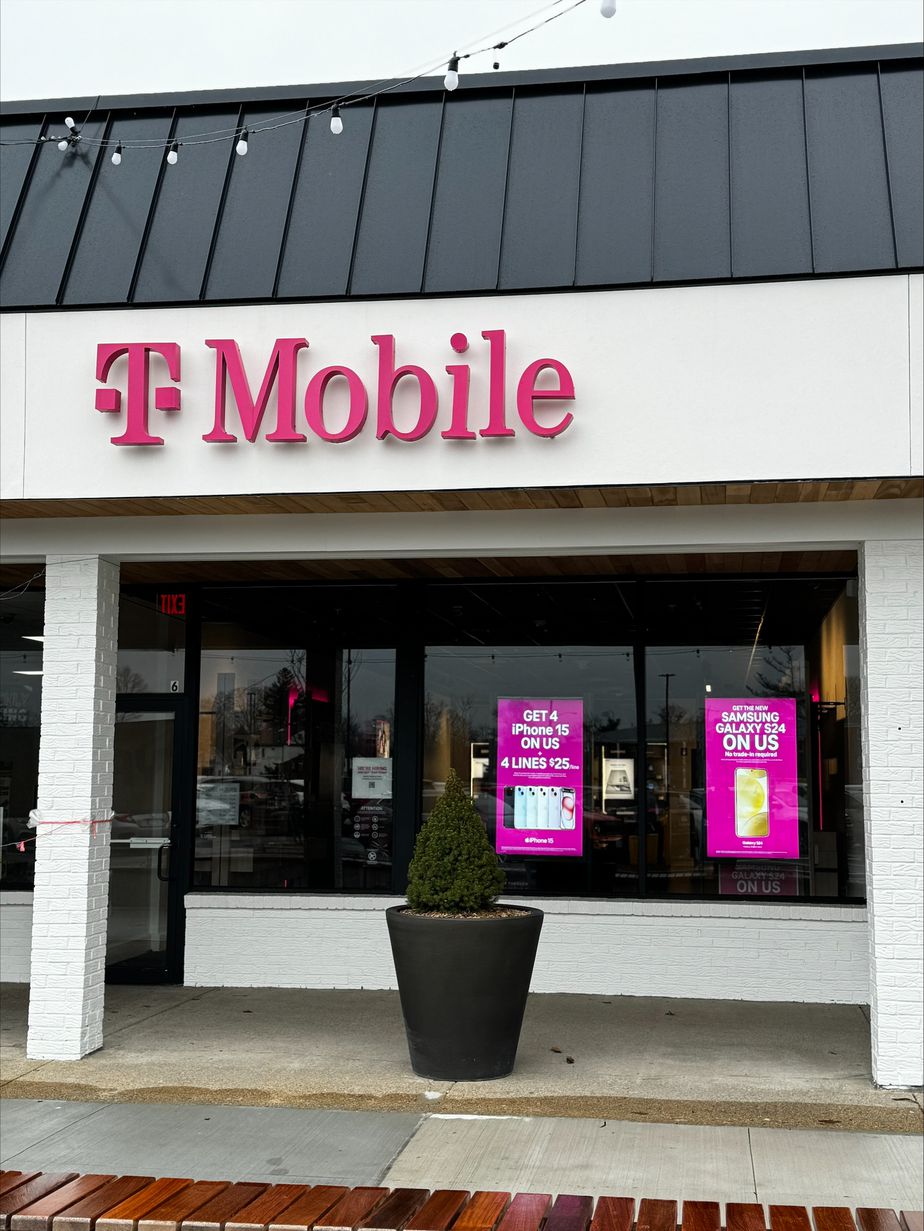 Exterior photo of T-Mobile Store at Pleasant Shops, South Weymouth, MA