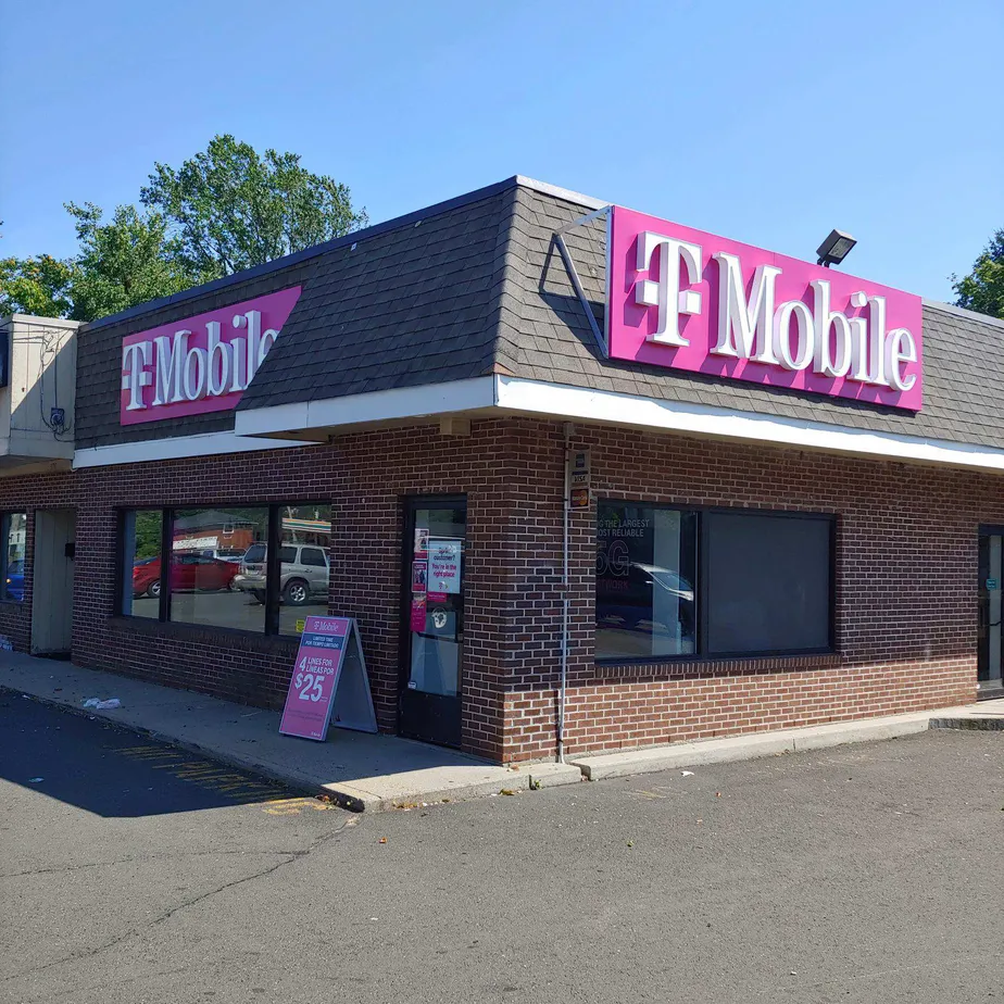 Exterior photo of T-Mobile store at Foxon Blvd & Essex St, New Haven, CT