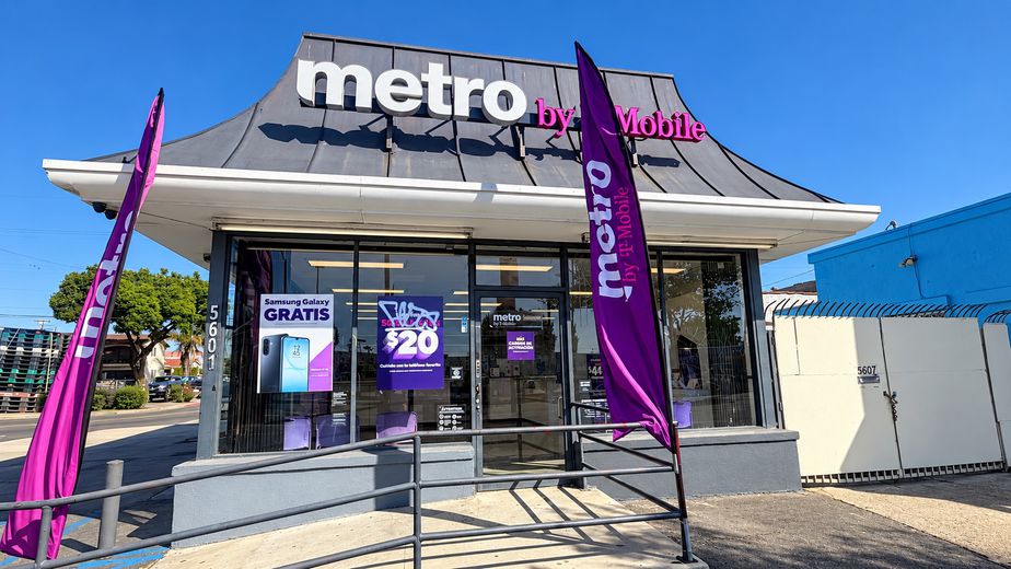 Metro by T-Mobile 5601 Whittier Blvd - 5601 Whittier Blvd 