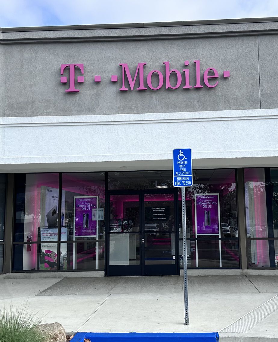 Exterior photo of T-Mobile Store at Twin Oaks Shopping Center, Agoura Hills, CA