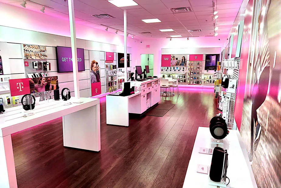 Interior photo of T-Mobile Store at Gem Lake Rd & W Amarillo Blvd, Amarillo, TX