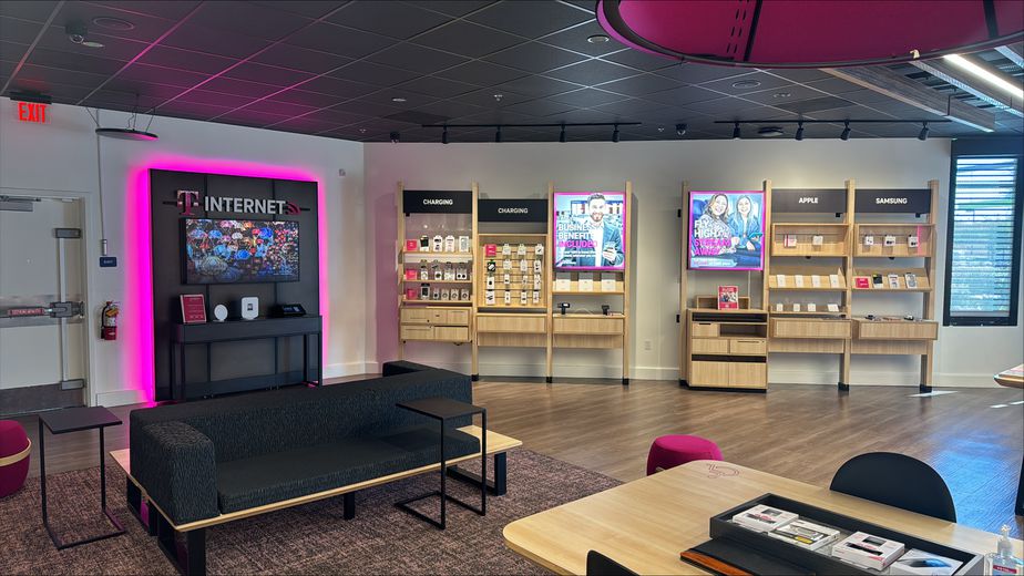 Interior photo of T-Mobile Store at Newbury Park Village, Thousand Oaks, CA