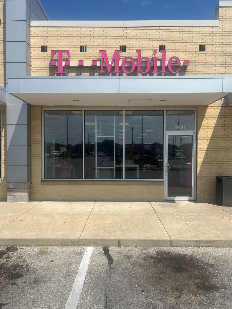 Exterior photo of T-Mobile Store at N Keystone Ave & 54th, Indianapolis, IN