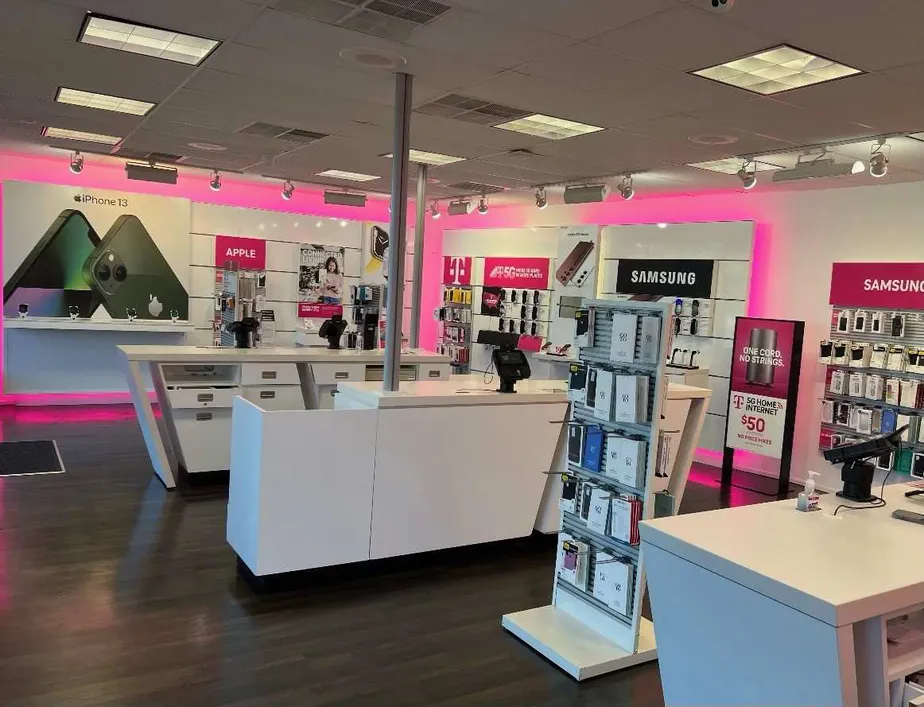 Foto del interior de la tienda T-Mobile en Fairview & Grandview, Simpsonville, SC