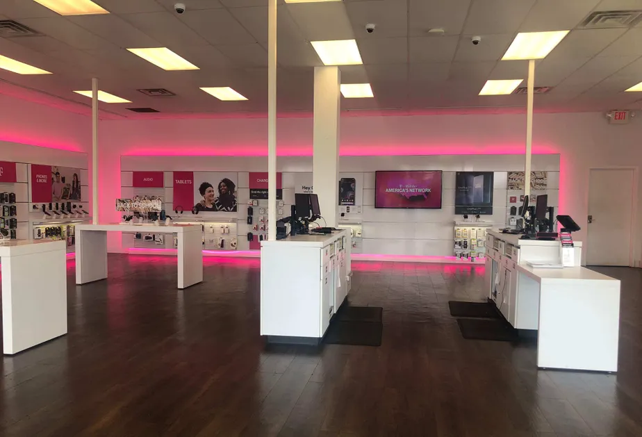 Interior photo of T-Mobile Store at NJ-33 & Yardville-Hamilton Sq Rd, Hamilton, NJ