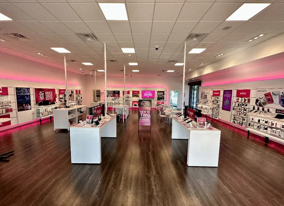 Interior photo of T-Mobile Store at W Debbie Ln & Hwy 287 N, Mansfield, TX