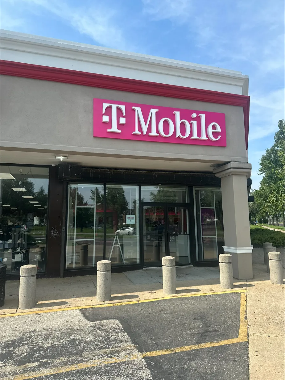 Exterior photo of T-Mobile Store at Roosevelt & Harbison Ave, Philadelphia, PA
