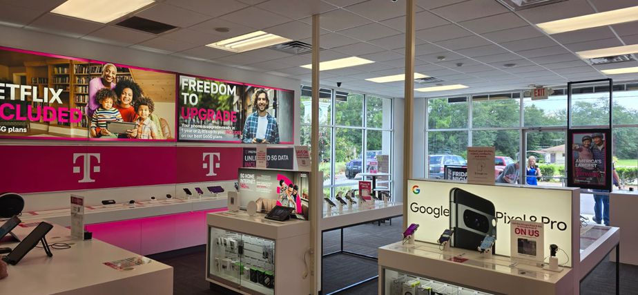 Interior photo of T-Mobile Store at S State Road 228 & Phantom Ln, Macclenny, FL
