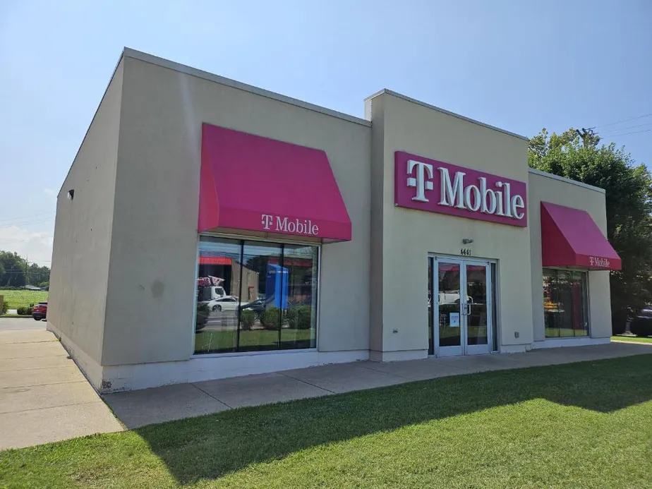 Exterior photo of T-Mobile Store at Dixie Hwy at The Waterson, Louisville, KY