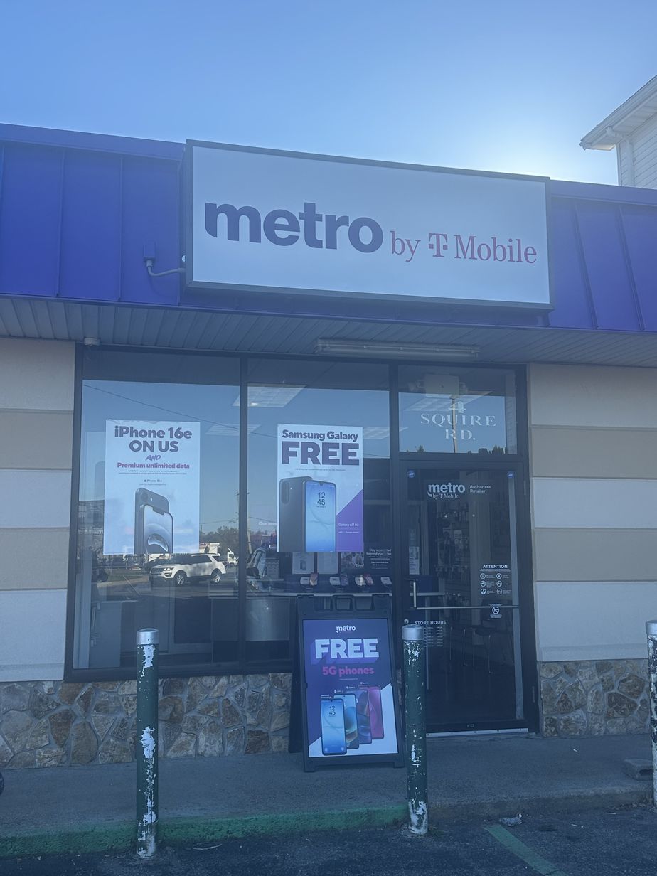 Metro by T-Mobile 345 Broadway - 345 Broadway 