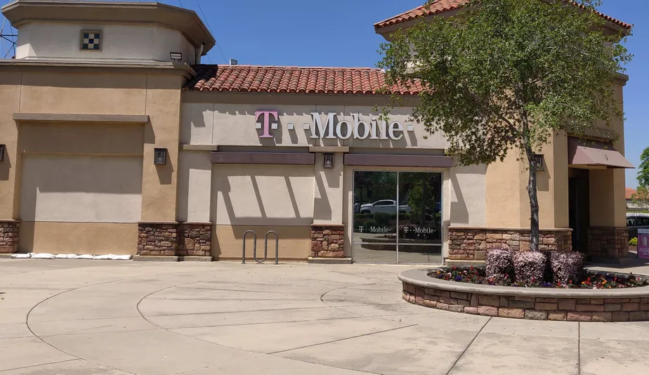 Exterior photo of T-Mobile Store at Hwy 65 & Pleasant Grove, Roseville, CA