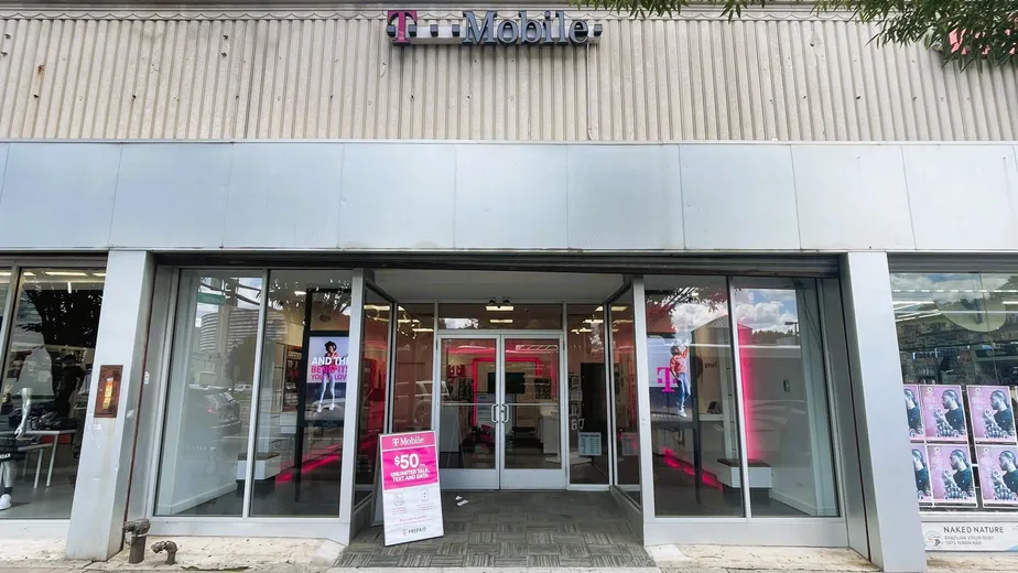  Exterior photo of T-Mobile Store at Central Ave & Evergreen Pl, East Orange, NJ 