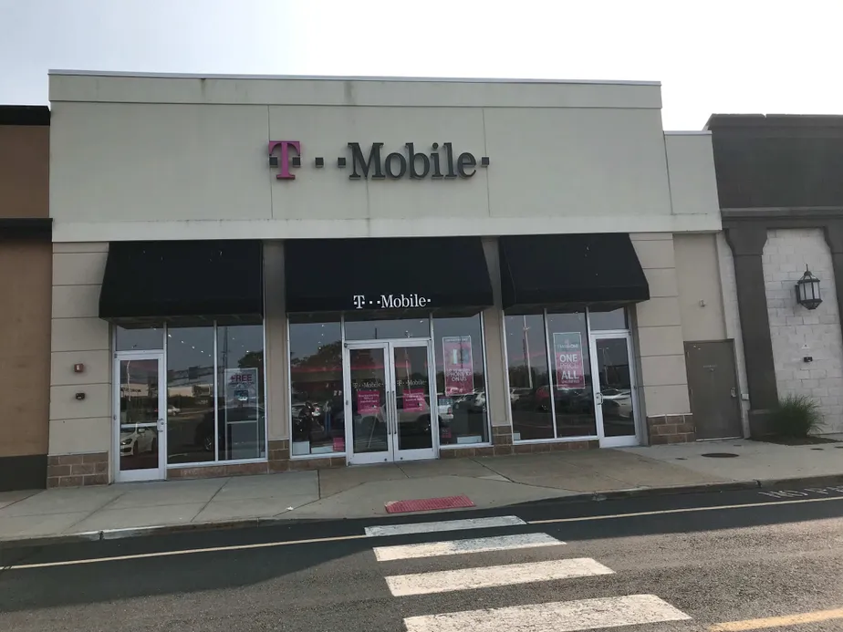 Exterior photo of T-Mobile store at Monmouth Mall 2, Eatontown, NJ