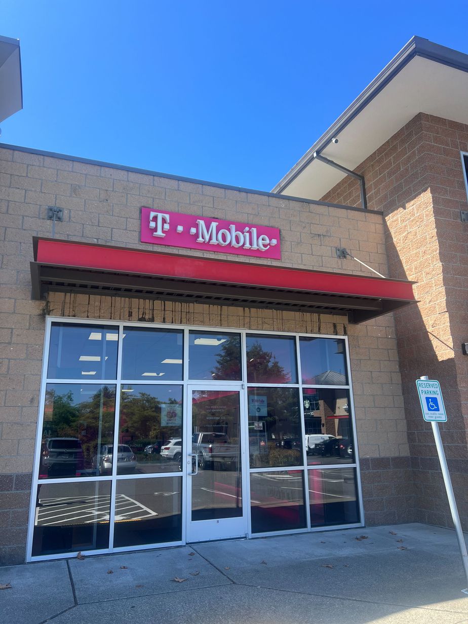 Exterior photo of T-Mobile Store at Center Dr & Wilmington Dr, Dupont, WA
