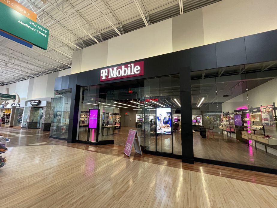 Exterior photo of T-Mobile Store at Arundel Mills, Hanover, MD