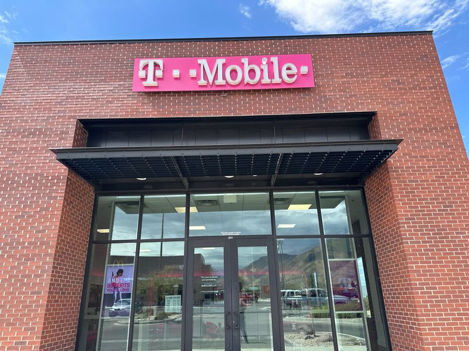 Exterior photo of T-Mobile Store at W 400 S And S 950 West, Springville, UT
