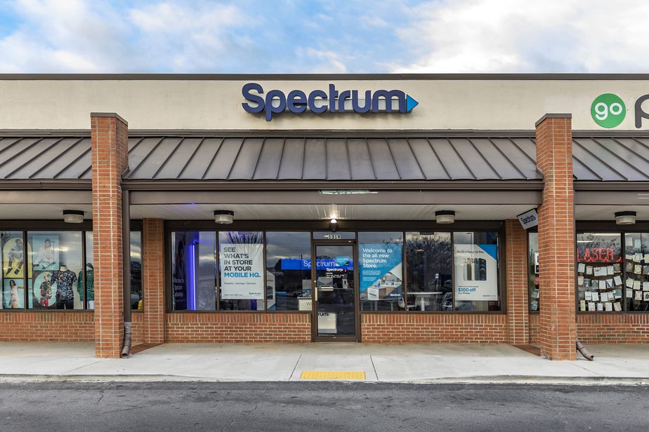 Spectrum - 1319 S Park St 
