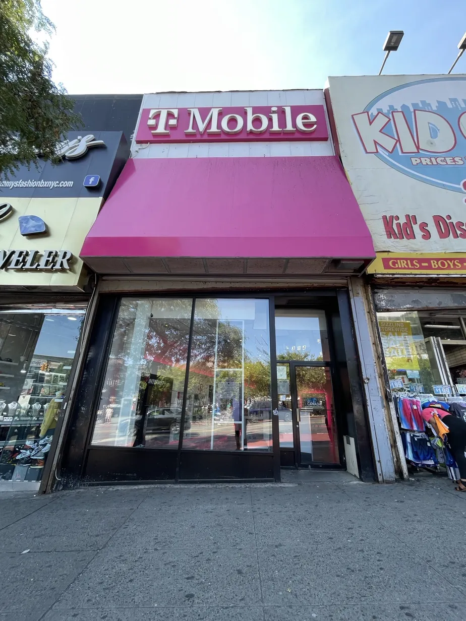  Exterior photo of T-Mobile Store at E Fordham Rd & Kingsbridge Rd, Bronx, NY 