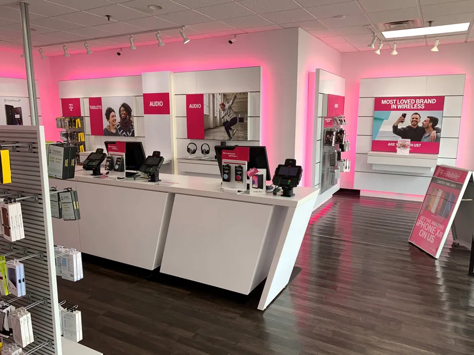 Interior photo of T-Mobile Store at Reed & Southway, Kokomo, IN