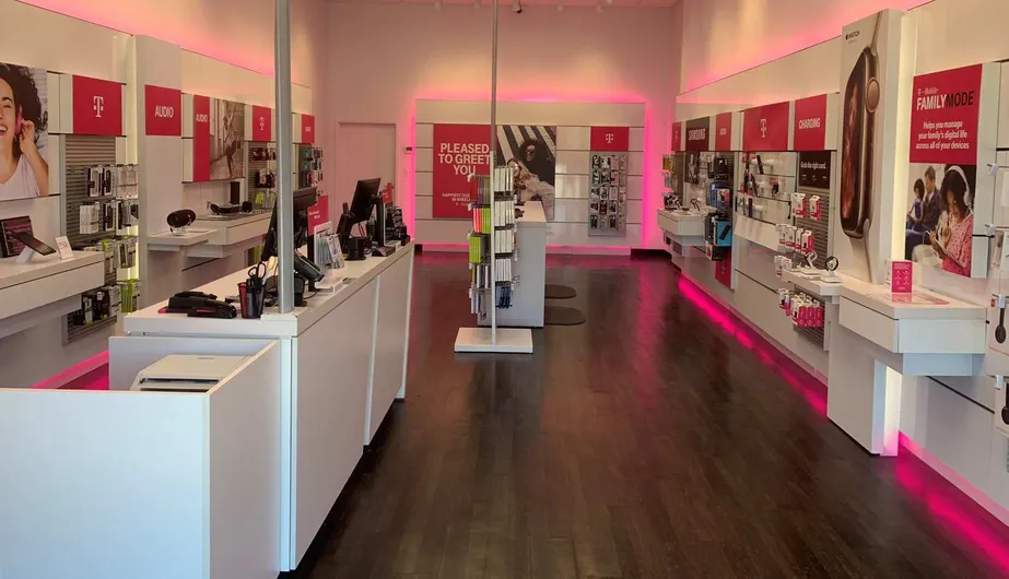 Interior photo of T-Mobile Store at Corsicana Hwy & I-35, Hillsboro, TX