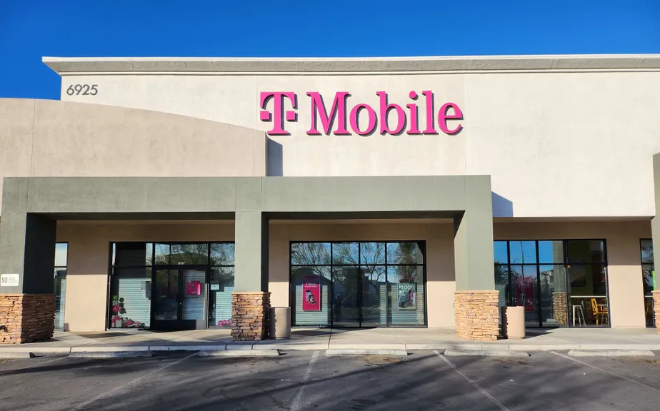 Exterior photo of T-Mobile Store at Rainbow & 215, Las Vegas, NV
