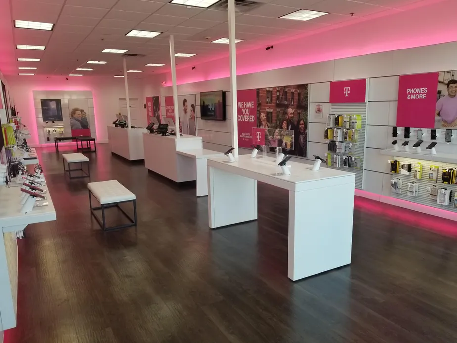  Interior photo of T-Mobile Store at Lewis Ave & York House Rd, Waukegan, IL 