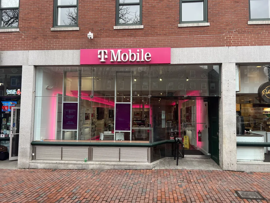  Exterior photo of T-Mobile Store at Alewife Brook Parkway Center, Cambridge, MA 