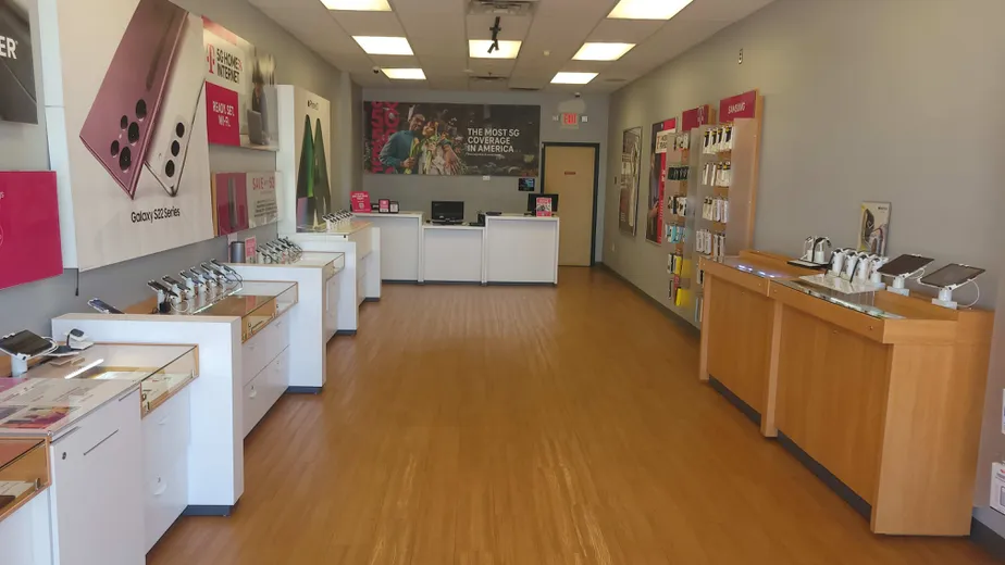 Interior photo of T-Mobile Store at Hwy 377 & TX 114, Roanoke, TX