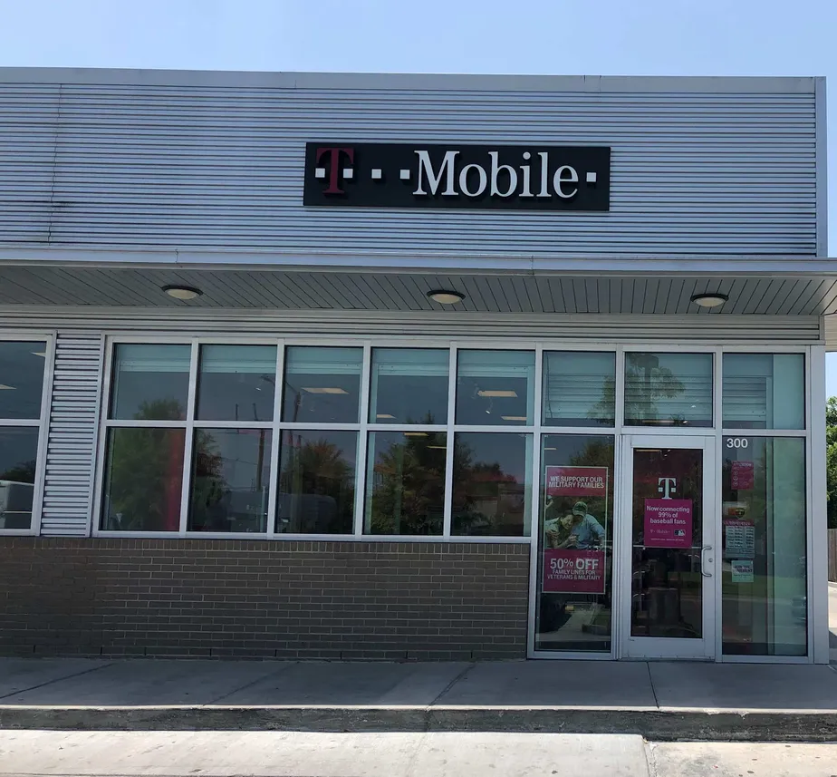 Exterior photo of T-Mobile store at S Claiborne Ave & Toledano St, New Orleans, LA