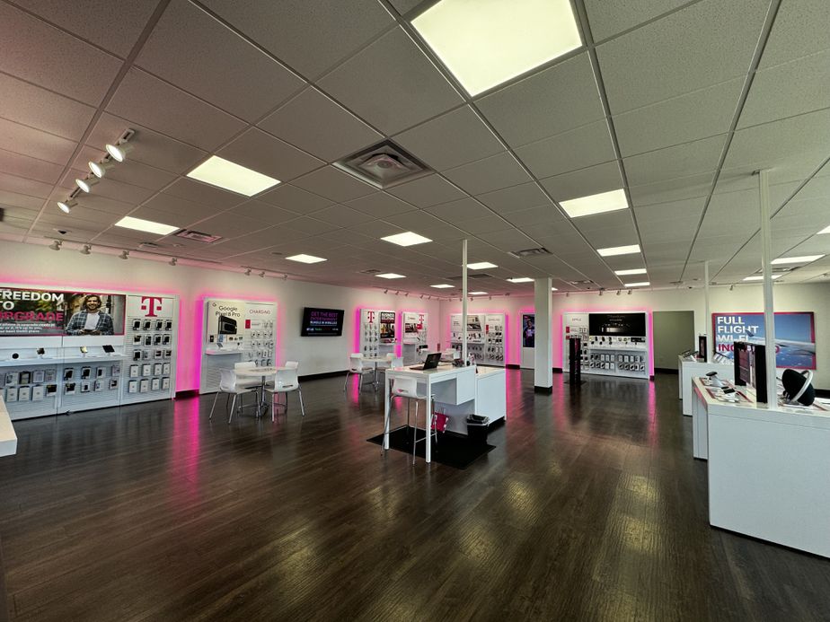 Interior photo of T-Mobile Store at S Siwell Rd & Byram Dr, Byram, MS