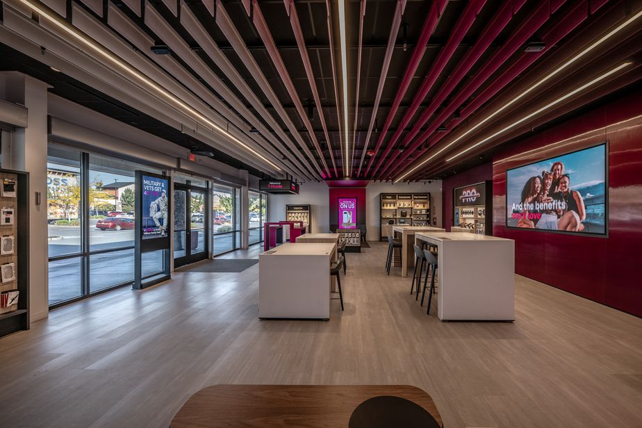 Interior photo of T-Mobile Store at 324th & Pacific Highway, Federal Way, WA