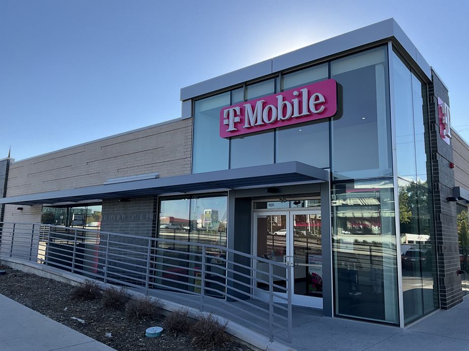 Exterior photo of T-Mobile Store at Colorado & Kentucky, Denver, CO