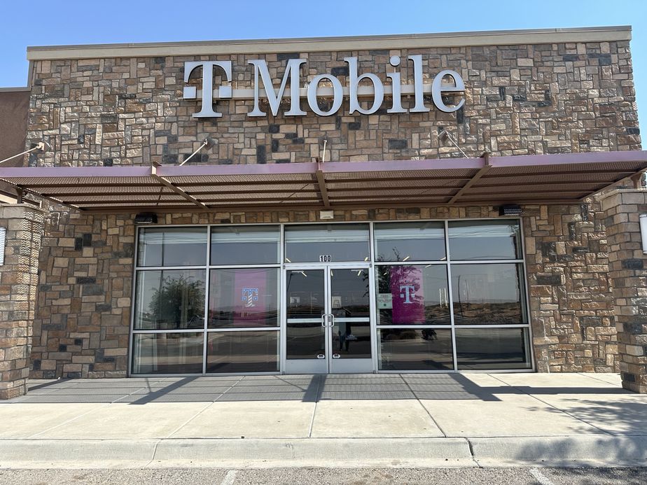 Exterior photo of T-Mobile Store at Montana Bldg & Montana Ave, El Paso, TX